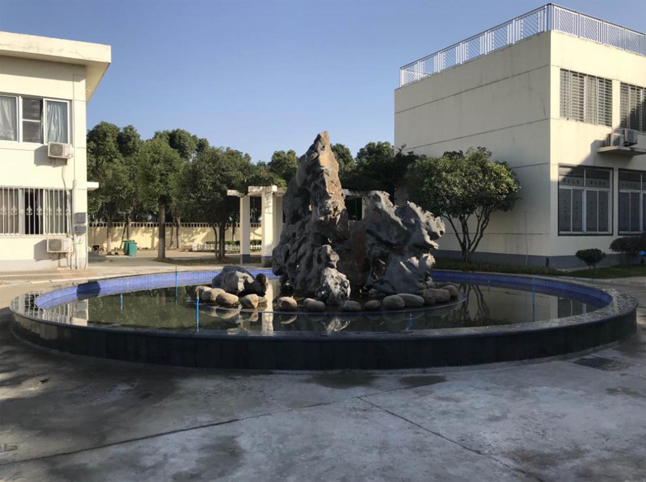 漢十高速站所場(chǎng)院綠化維護工程